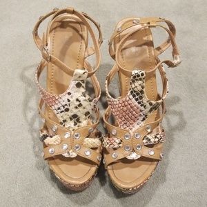 Jeweled Wedge